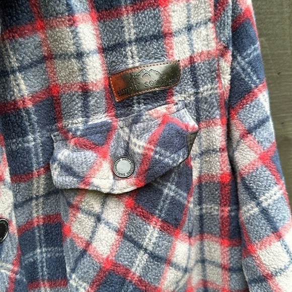 Men’s Soft Fleece Simply Southern Button Down size Small - Picture 5 of 8